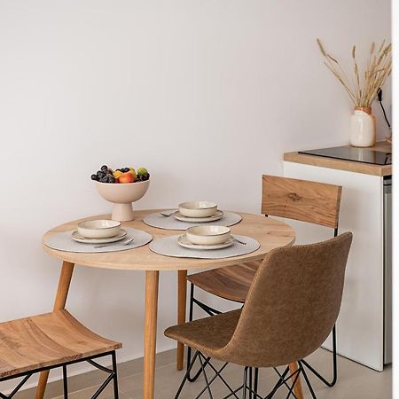 Astra Boutique Suites At Agia Marina Beach Exteriör bild