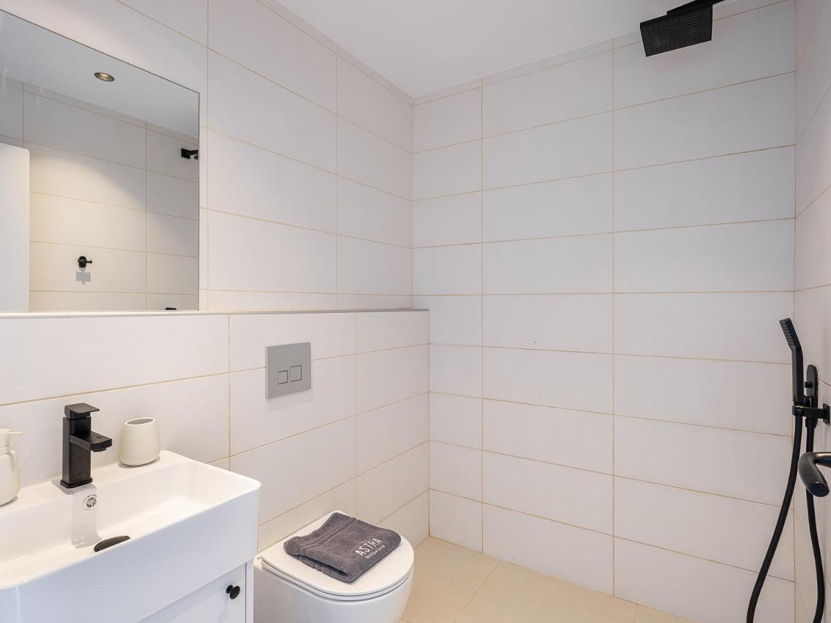 Astra Boutique Suites At Agia Marina Beach Exteriör bild