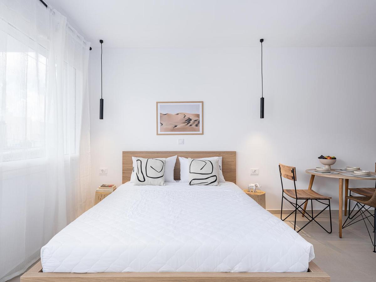 Astra Boutique Suites At Agia Marina Beach Exteriör bild
